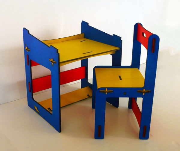 scrivania per bambino in legno